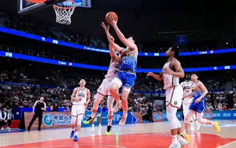 新疆队掀起胜利狂潮，彰显强劲实力的简单介绍