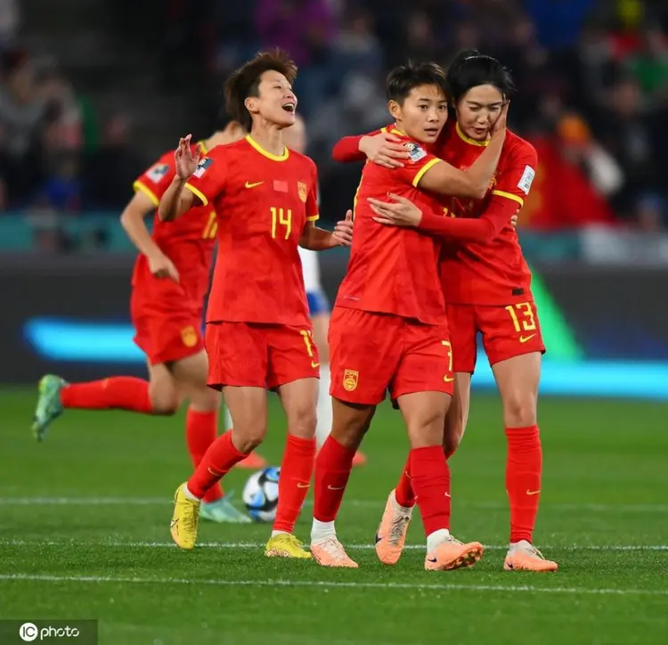 广东女足球员获得最佳进球奖：实力得到认可