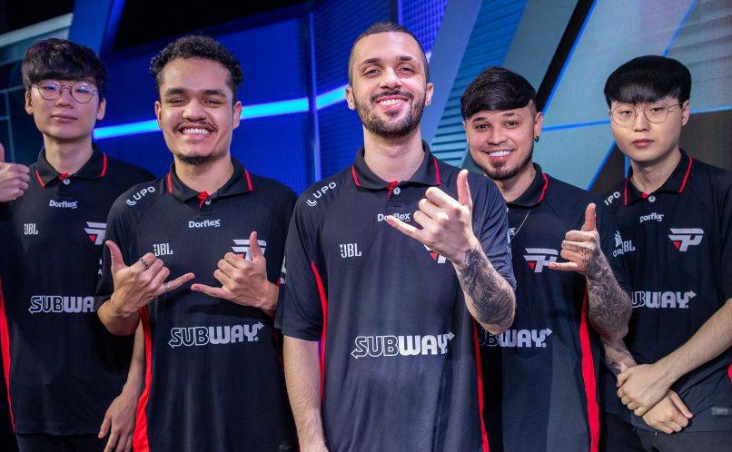  纳达尔关键节点挺进下一轮，瑞士队带队取胜！